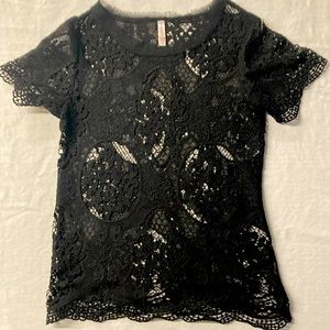 Xhilaration lace top